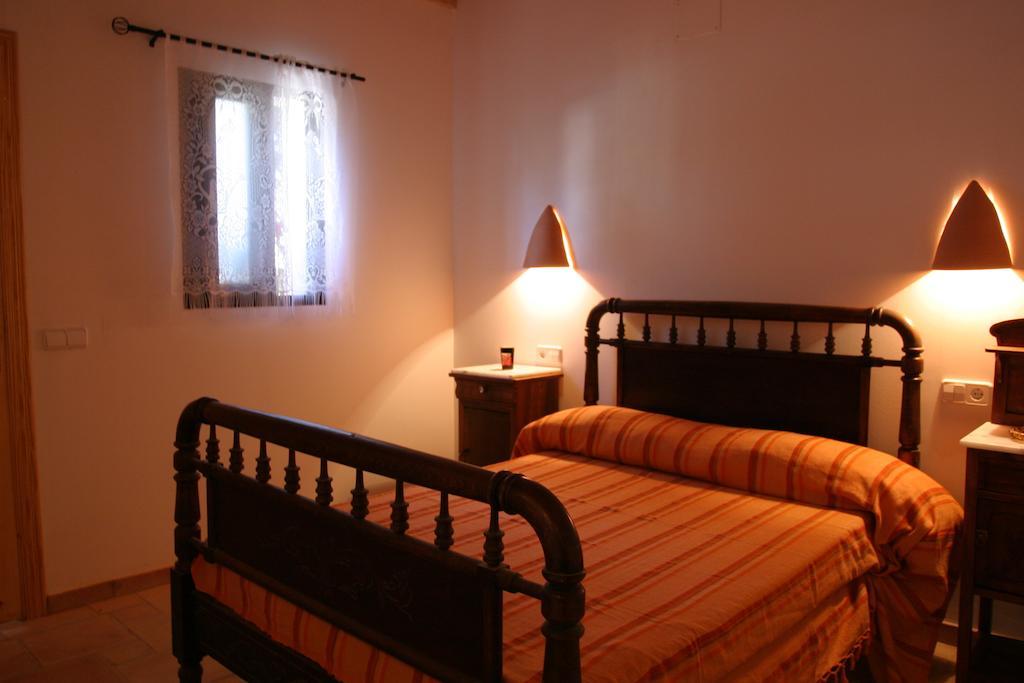 La Pergola Hostel Es Pujols Ngoại thất bức ảnh